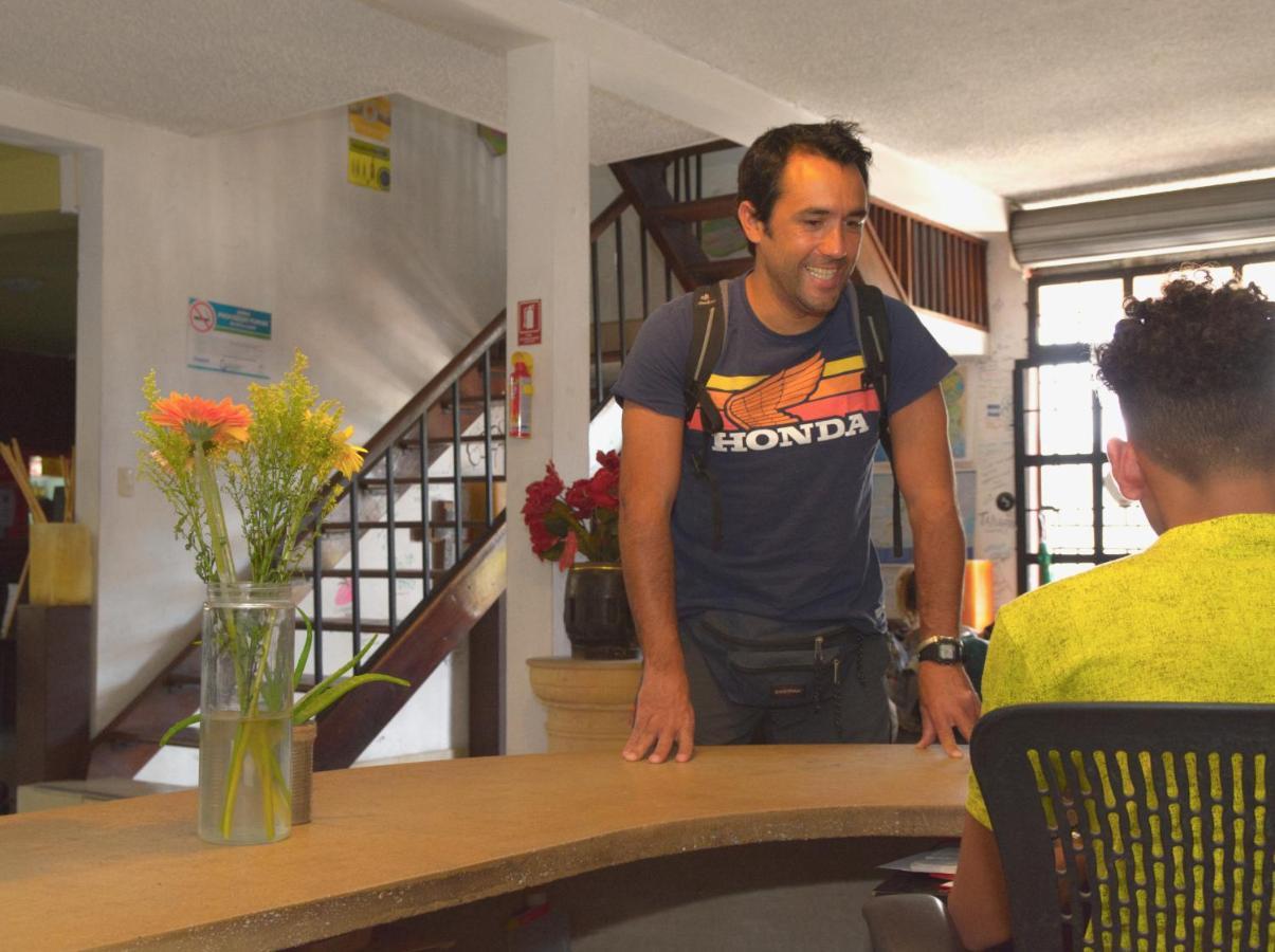 La Zona Hostel Сан Салвадор Екстериор снимка
