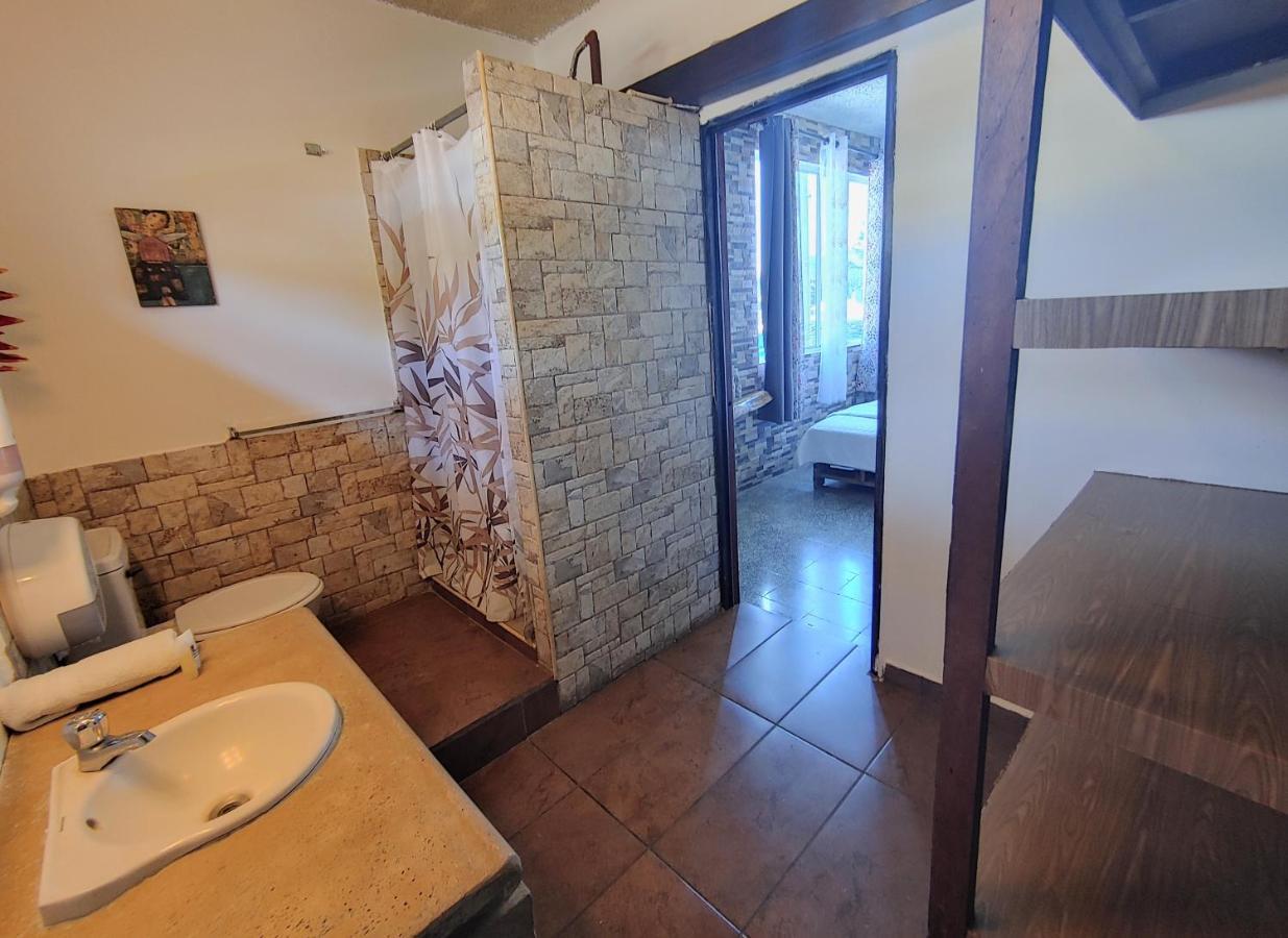 La Zona Hostel Сан Салвадор Екстериор снимка